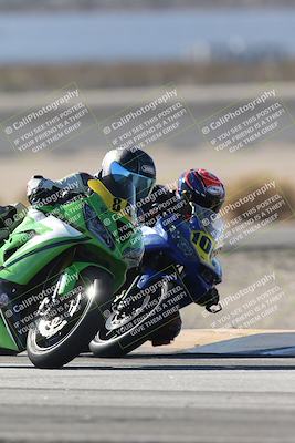 media/Dec-05-2025-CVMA Friday Practice (Fri) [[303bad9a84]]/4-Racer 4-Trackday 1/Session 2 (Turn 14)/